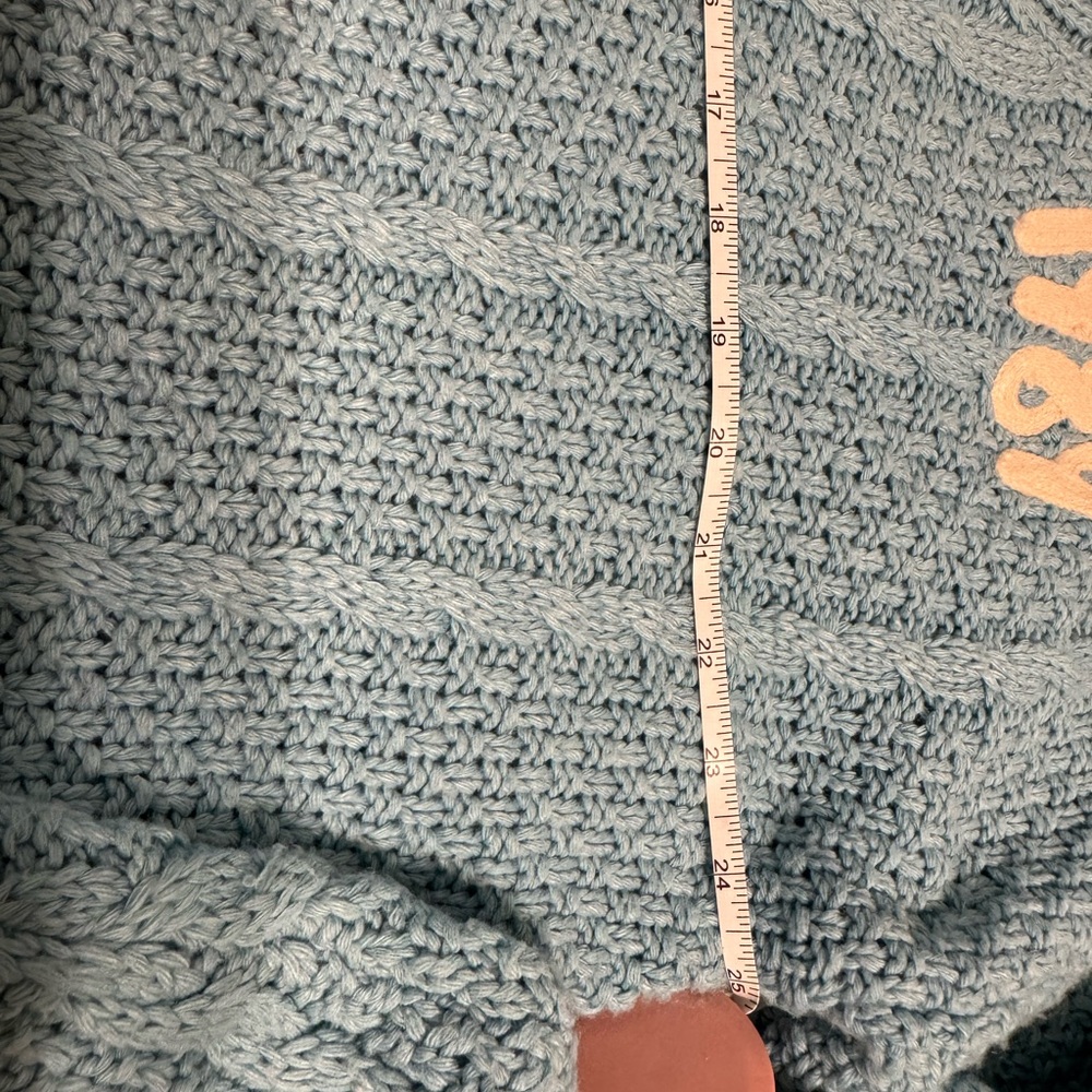 Taylor Swift Light Blue Cable Knit Cardigan - Picture 10 of 11